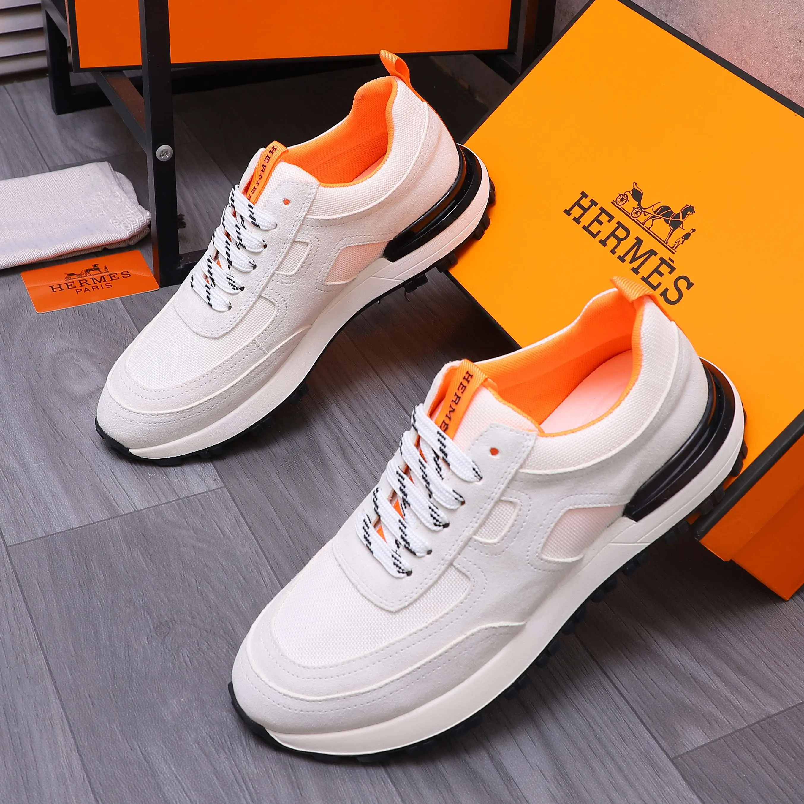 Men's shoes 💰420 Product trademark: HERMES "Hermes" casual shoes Regular size: 38-44 Product materials: Selected frosted cowhide stitching mesh upper Breathable mesh lining Cowhide insole Rubber outsole